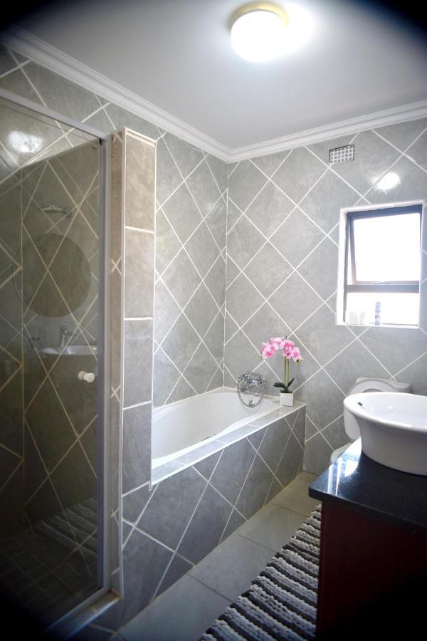 Green Haven Apartments Езулвіні Екстер'єр фото